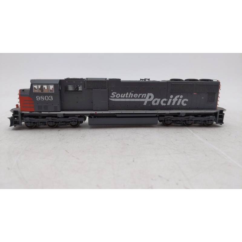 Athearn G6125 HO Scale Southern Pacific EMD SD70M Diesel Locomotive #9803 EX