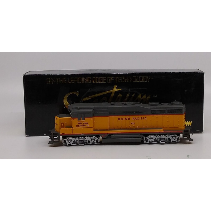 Bachmann 82024 HO Scale Union Pacific EMD GP30 Diesel Locomotive #733 MT/Box