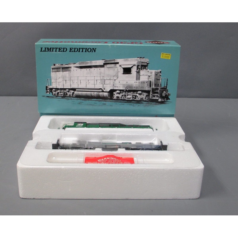 Proto 2000 21514 HO Burlington Northern GP30 Diesel Locomotive #2223 MT/Box