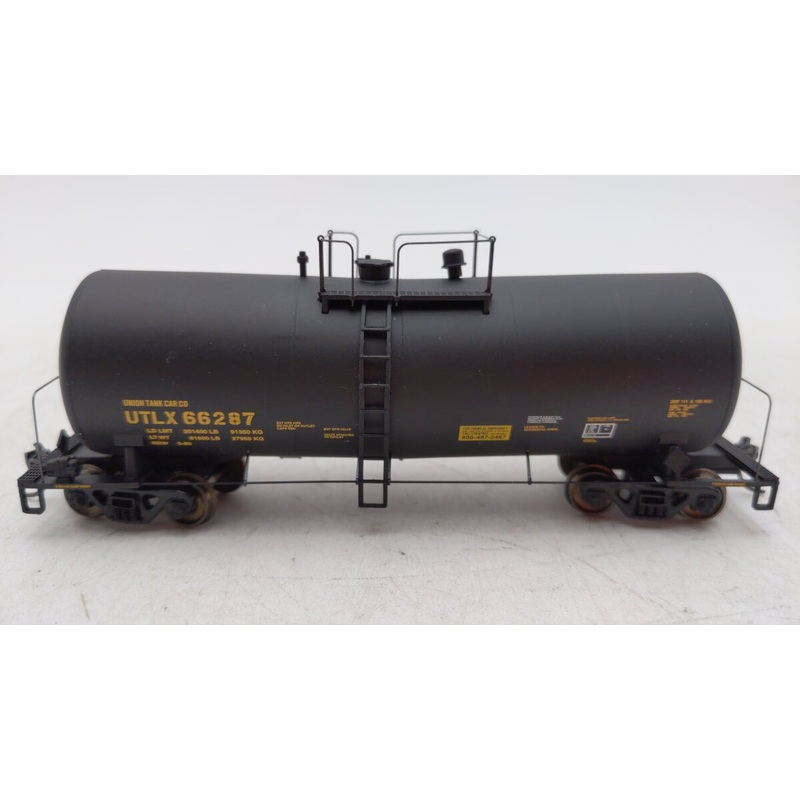 Walthers 932-27201 HO Scale UTLX 16K Gallon Tank Car Pack (Pack of 2) EX