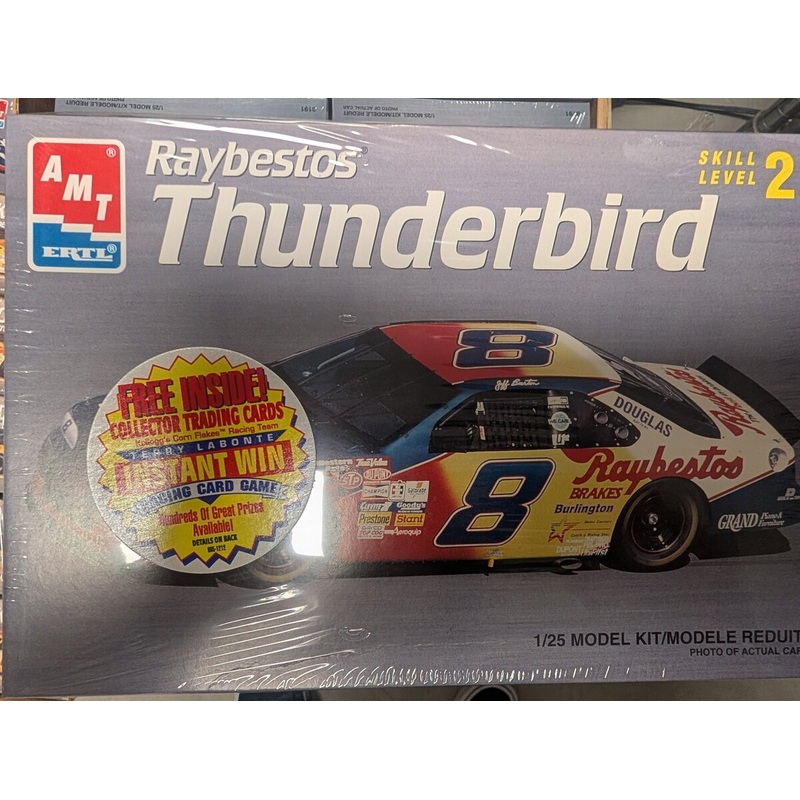 AMT 8191 1/25 Raybestos Thunderbird Model Kit