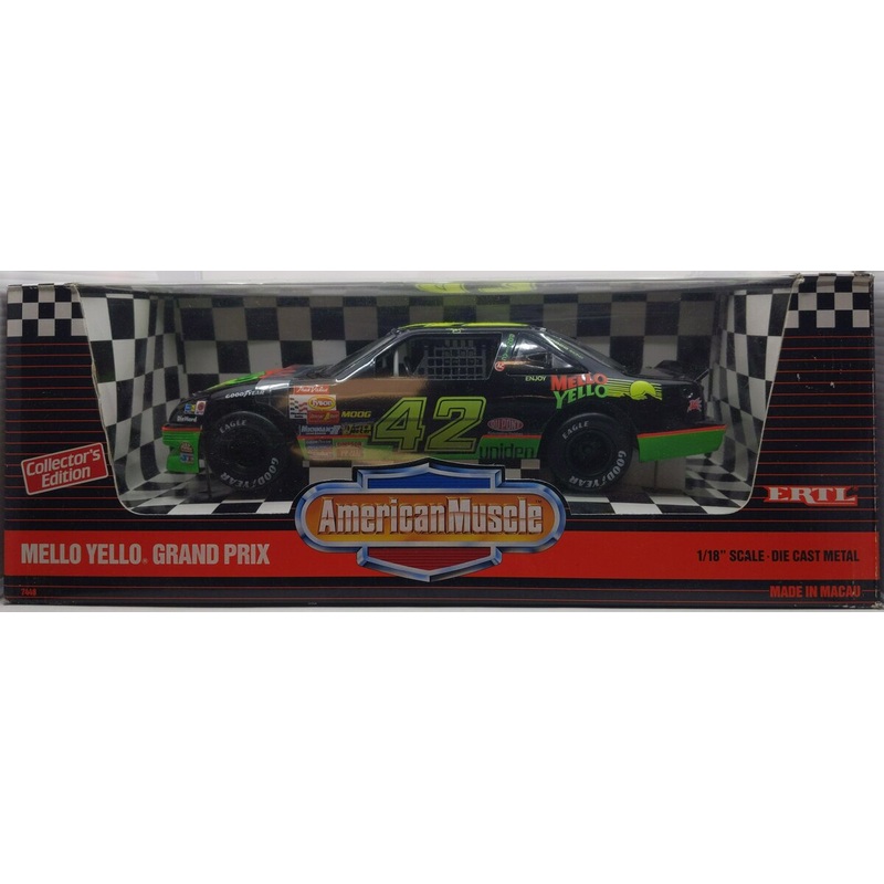 Ertl 7448 1:18 Mellow Yellow Grand Prix Die Cast Car