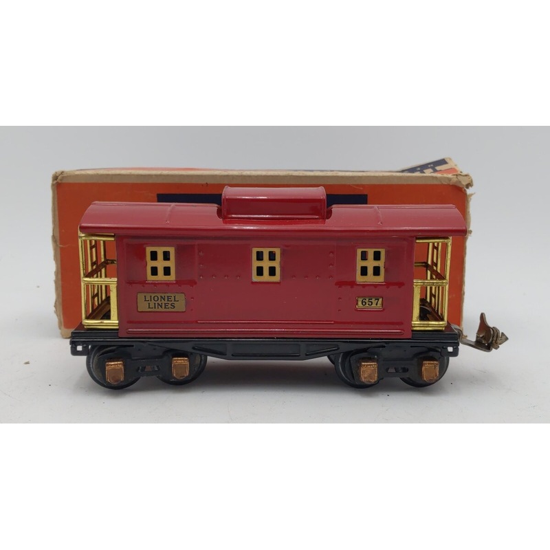 Lionel 657 Vintage O Prewar Tinplate Caboose/Box