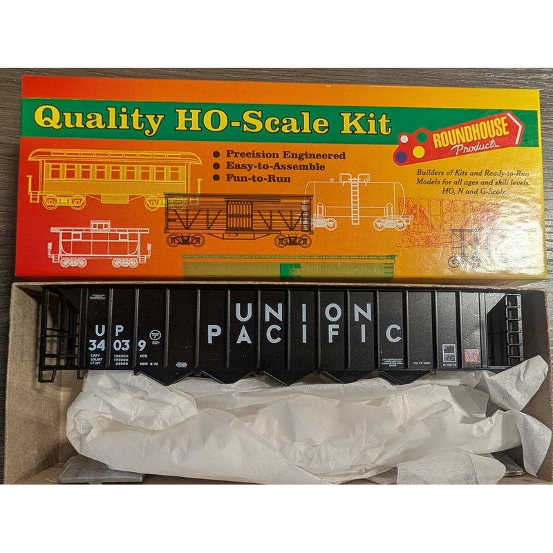 Roundhouse 01725 HO Scale Union Pacific 54′ 5-Bay Rapid Disch. Hopper #34039 Kit