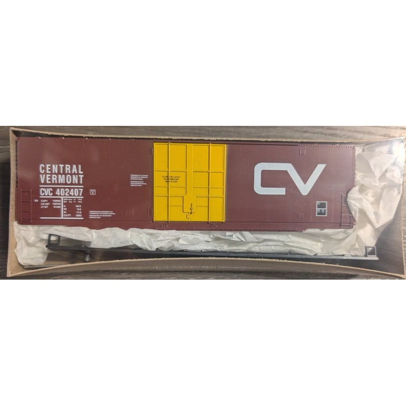 Roundhouse 01771 HO Scale Central Vermont 50′ Modern Hi-Cube Boxcar #402407 Kit