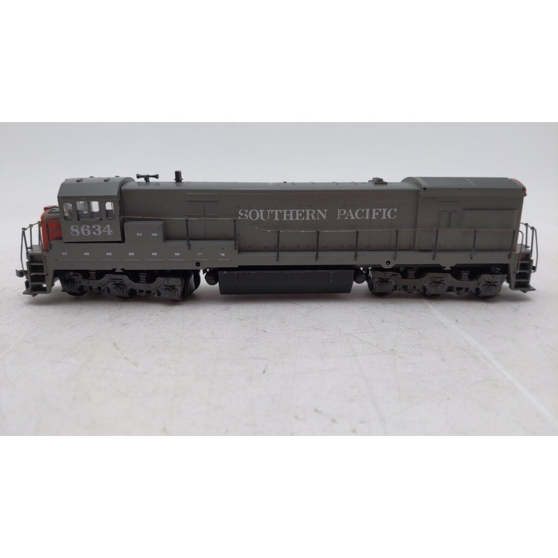 Athearn 3503 HO Scale SP U33C Dummy Diesel Locomotive EX