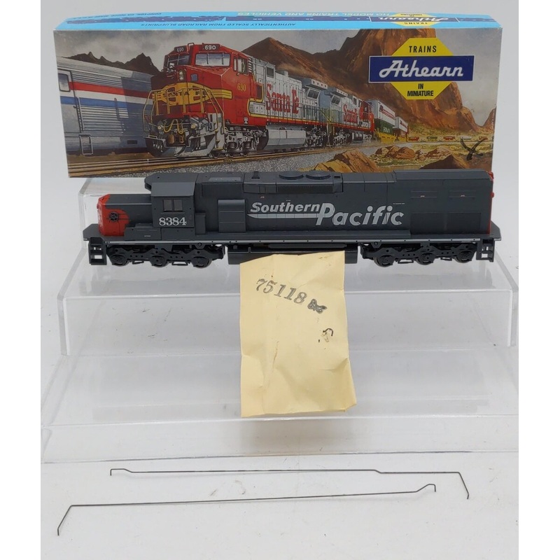 Athearn 4506 HO Scale Southern Pacific SD40T-2 Diesel Locomotive #8322 EX/Box