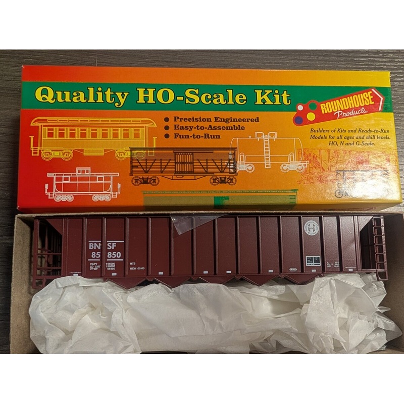 Roundhouse 07896 HO BN/Santa Fe 54” 5-Bay Rapid Disch. Hopper # 85850 Kit