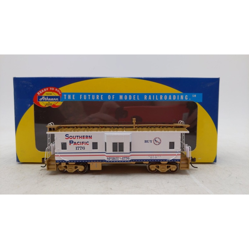 Athearn 74665 HO Southern Pacific (Bicentennial) Bay Window Caboose #1776 EX/Box