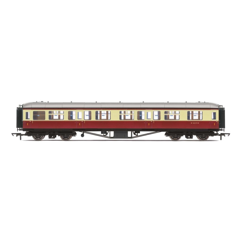Hornby R4493B OO British Railways 63 Hawksworth First Corridor #W8119W EX/Box