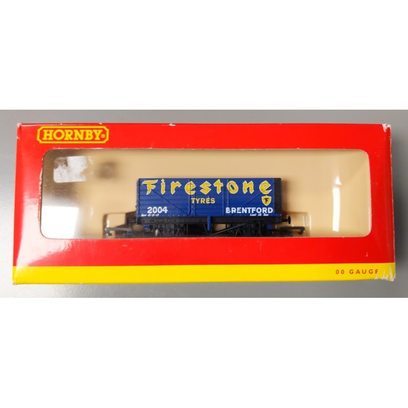 Hornby R6343 OO Gauge Firestone 7 Plank Wagon #2004 LN/Box
