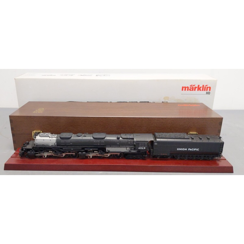 Marklin 37996 Digital HO Scale Union Pacific 4-8-8-4 Big Boy Steam Loco & Tender NIB