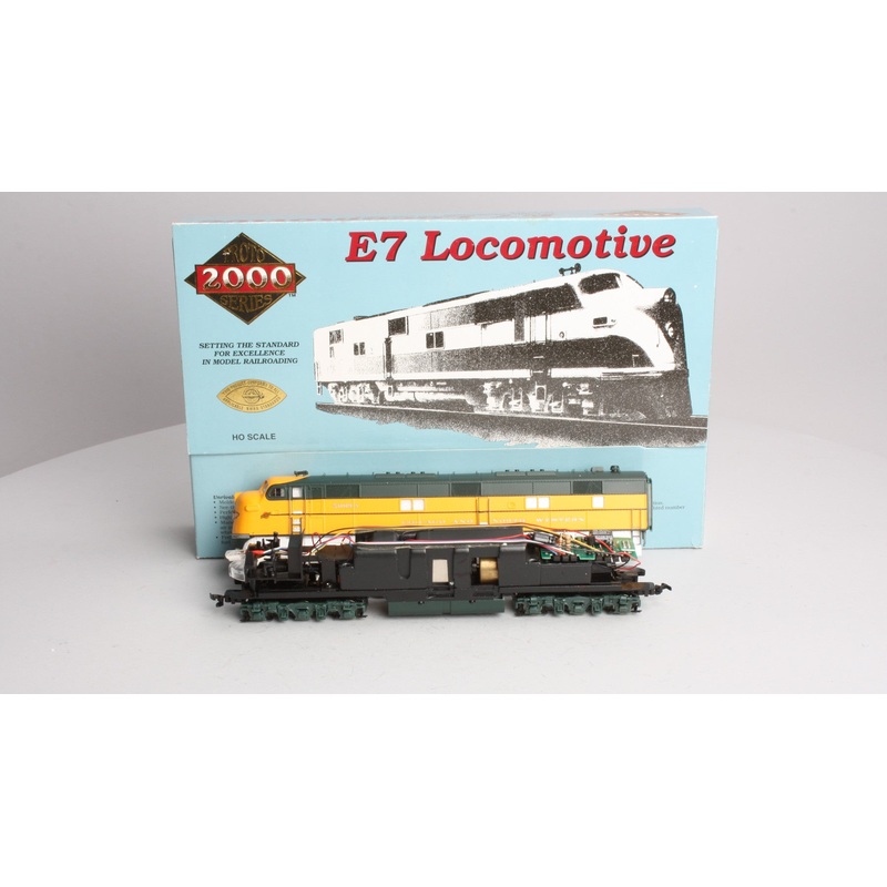 Proto 2000 21060 HO Scale C&NW E7 Dummy Diesel Locomotive #5009 MT/Box