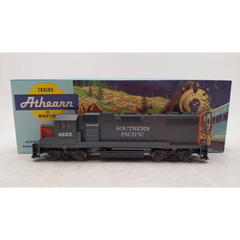 Athearn 4610 HO Southern Pacific GP 38-2 PWR Diesel Locomotive #4823 EX/Box