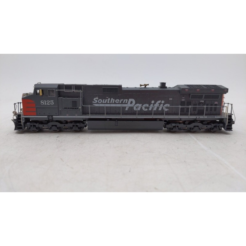 Athearn 4906 HO Southern Pacific C44-9W Powered Diesel Locomotive #8125 EX