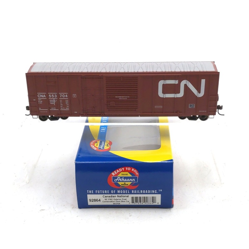 Athearn 92864 HO Scale Canadian National 50′ FMC Combo Door Boxcar #553704 NIB