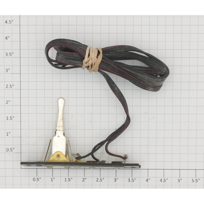 Lionel O22C-X  Brown Controller Base with Wire and No Bulb Sockets