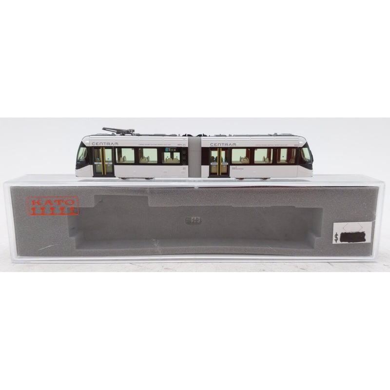 Kato 14-8021 N Centram Light Rail Vehicle LRV Streetcar with Interior Light LN/Box