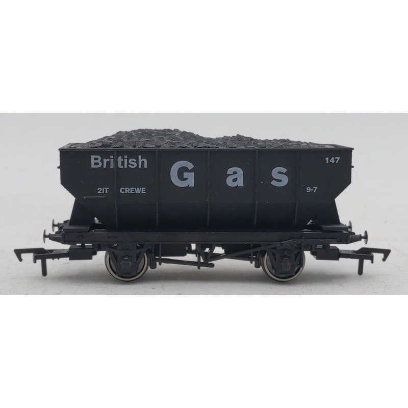 Dapol 4F-034-102 OO Gauge British Gas 21 Ton Hopper Car w/ Coal Load #147 LN