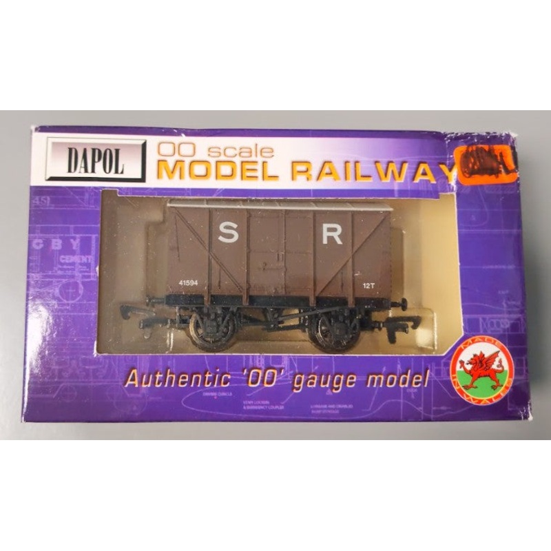 Dapol B326 OO Gauge Southern Railway 12 Ton Vent Van #41594 LN/Box