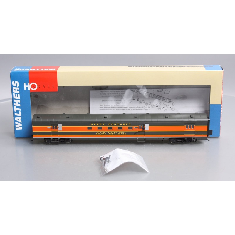 Walthers 932-9032 HO Scale Great Northern Empire Builder AC&F Baggage-Mail NIB