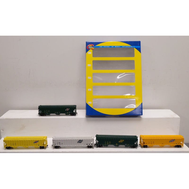 Athearn 72391 HO Scale 54′ PS CNW Covered Hopper (Set of 5) NIB