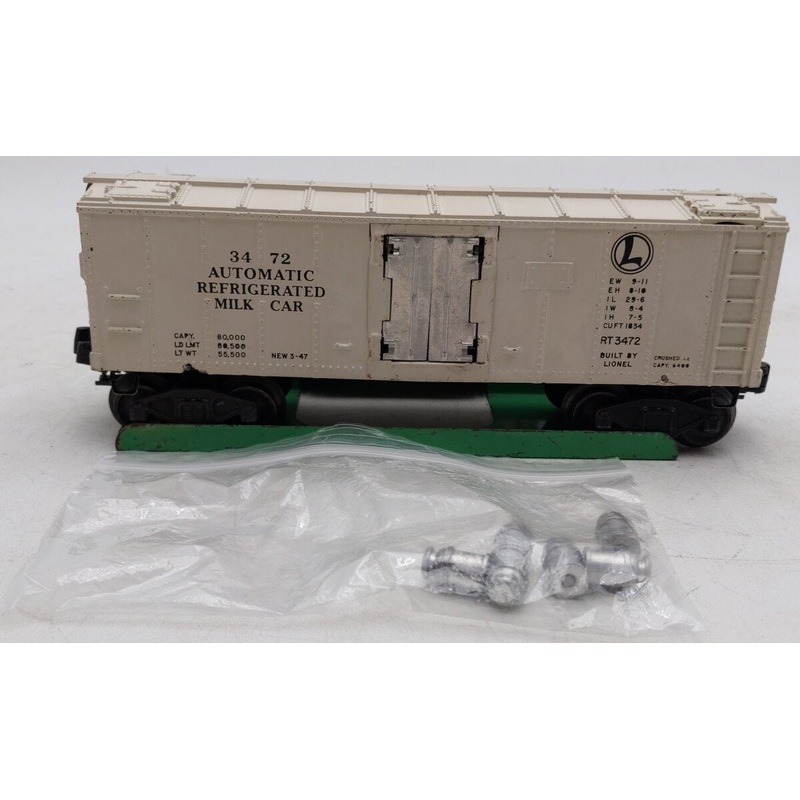Lionel 3472 Vintage O Operating Milk Car with Platform VG