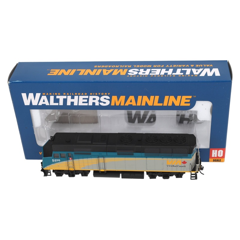 Walthers 910-19461 HO Via (Rennisance) EMD F40PH Diesel #6400 w/SND/DCC LN/Box