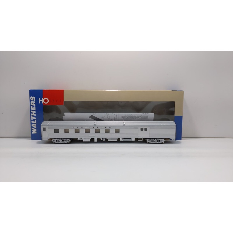 Walthers 932-6467 HO Burlington 85′ Budd Baggage Dormitory LN/Box