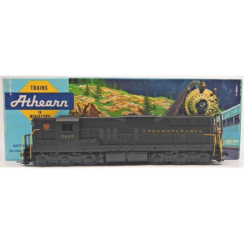 Athearn 3804 HO Scale PRR SD-9 EMD Powered Diesel Locomotive #7607 w/ Sound EX/Box
