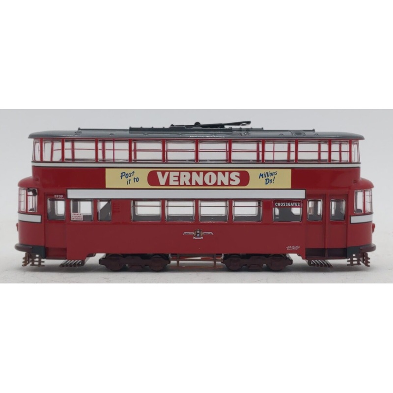 Corgi OM40502 OO 1:76 Feltham Leeds City Transport Tram EX