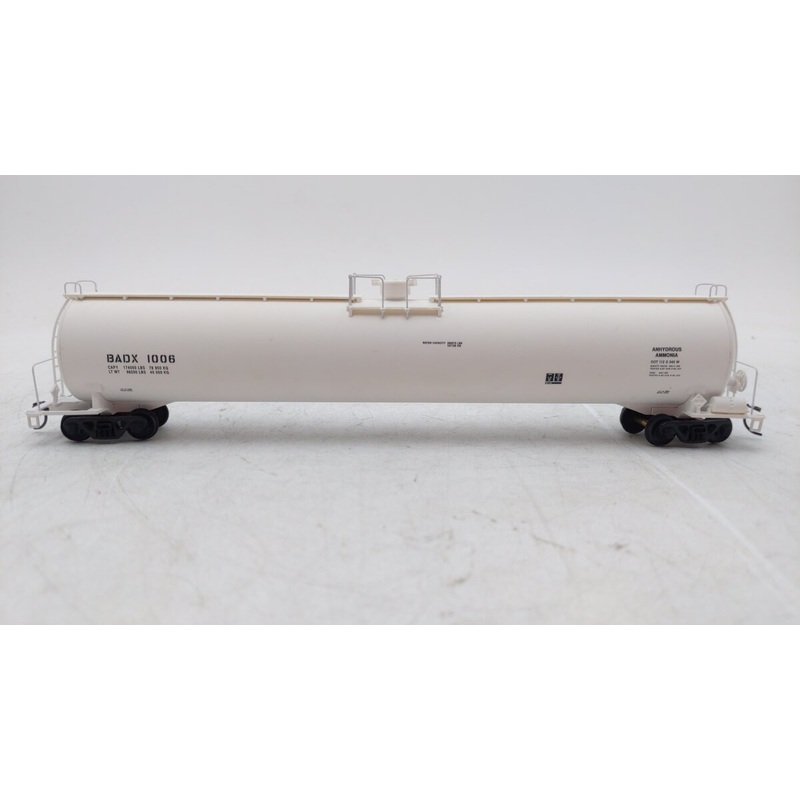 Walthers 932-27312 HO BADX 33K Gallon Tank Cars 1006 Only EX
