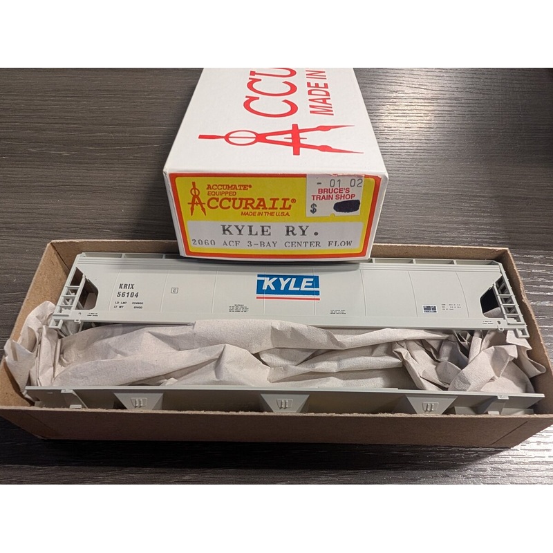 Accurail 2060 HO Kyle Ry. ACF 3-Bay Center Flow #56104 Kit