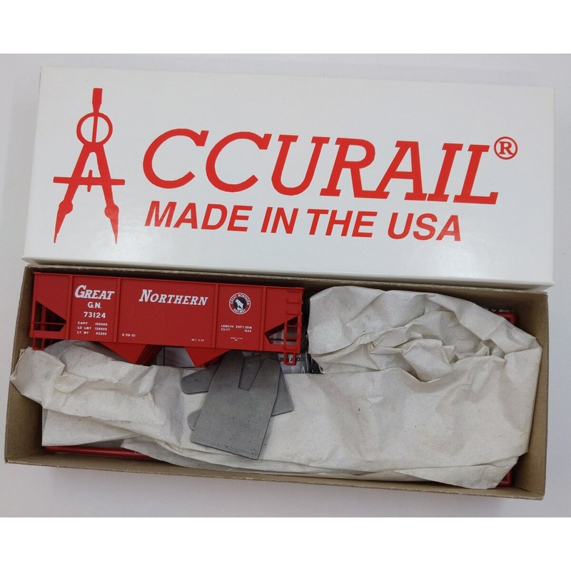Accurail 2352 HO Great Northern Red Canton Twin Hopper Kit #73124