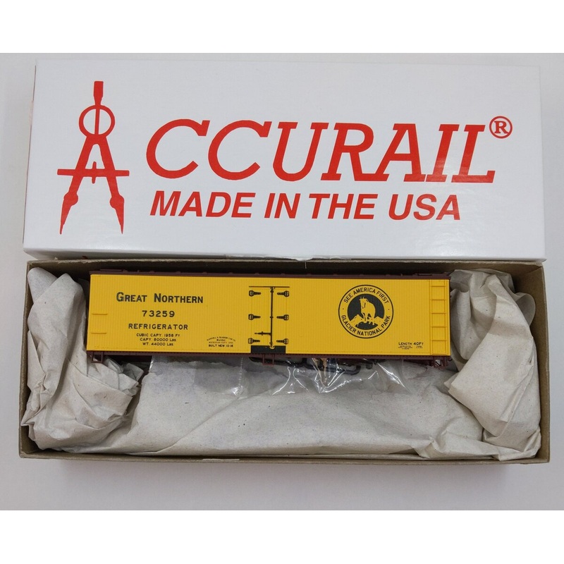 Accurail 8013 HO Great Northern 40′ Wood Reefer Car Kit #73529