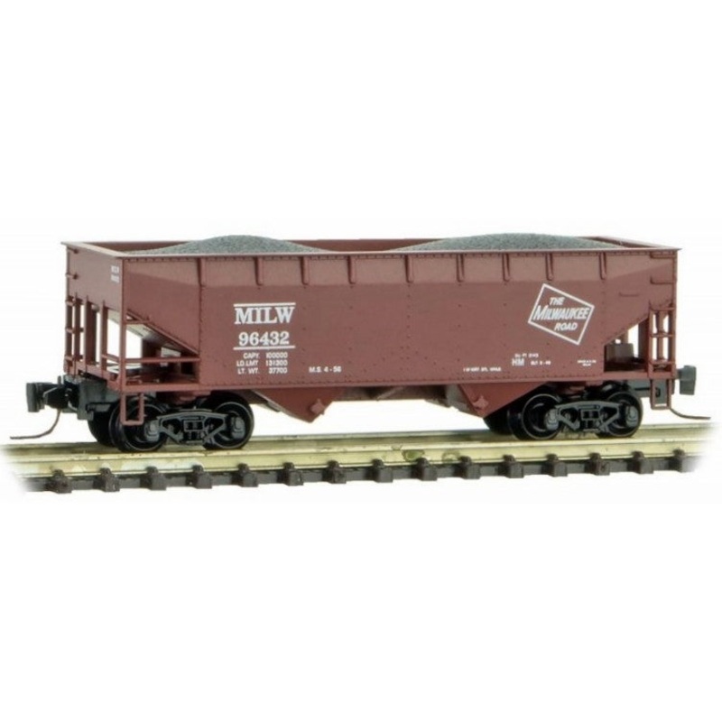 Micro-Trains 53300141 Z MILW 33′ O.S. Twin Bay Hopper w/ Coal Load #96340