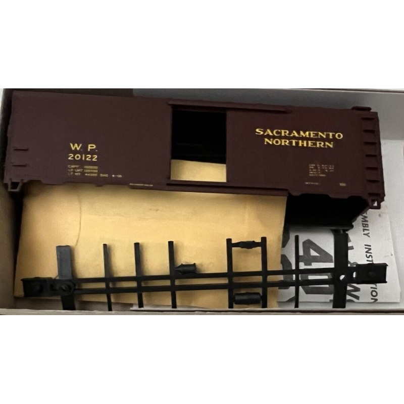 Athearn 1725-1 HO Bev-Bel Corp WP Sacramento Northern 40′ Boxcar # 20122 Kit