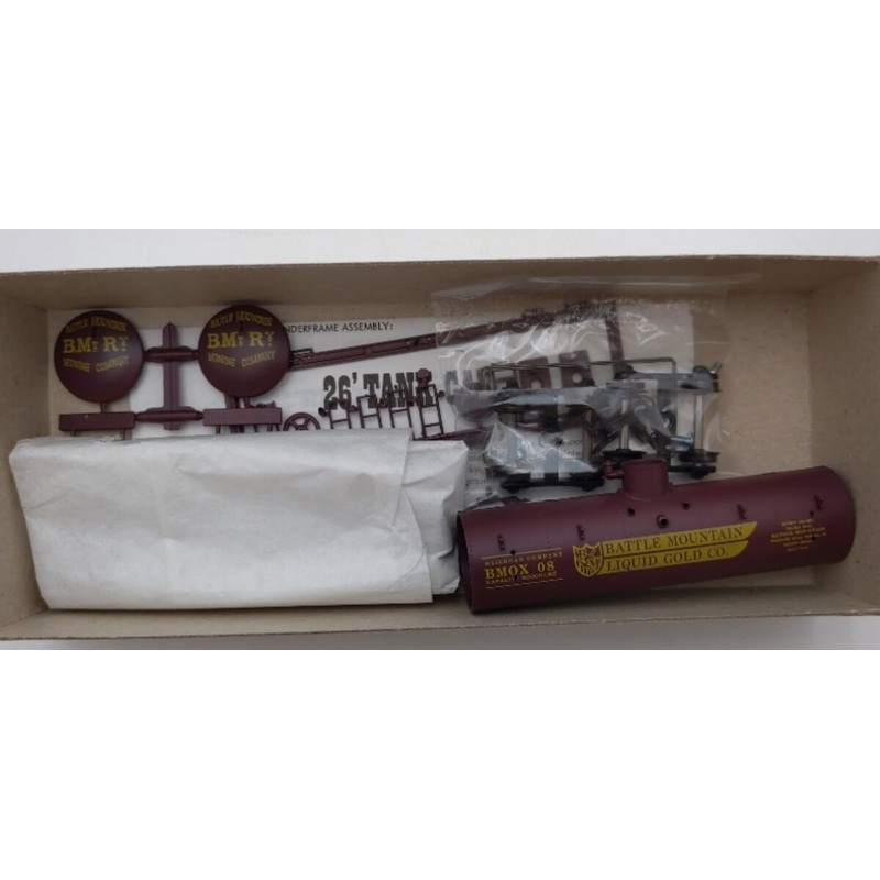 Roundhouse 3371 HO Scale Battle Mountain 26′ Tank Car Old Timer Kit