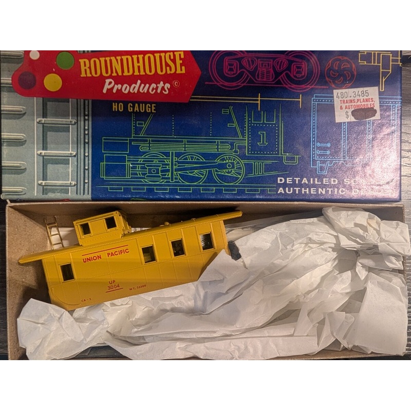 Roundhouse 3485 HO Scale Union Pacific Caboose #3004 Kit