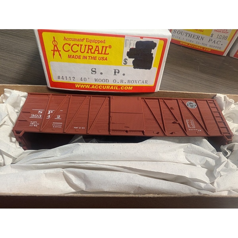 Accurail 4112 HO Southern Pacific 40′ Wood O.B. Boxcar #30342 Kit