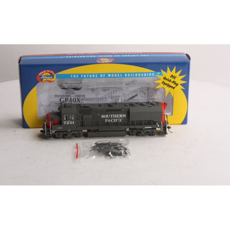 Athearn 94720 HO Southern Pacific GP40 X Diesel w Elephant Ears #7201 MT/Box