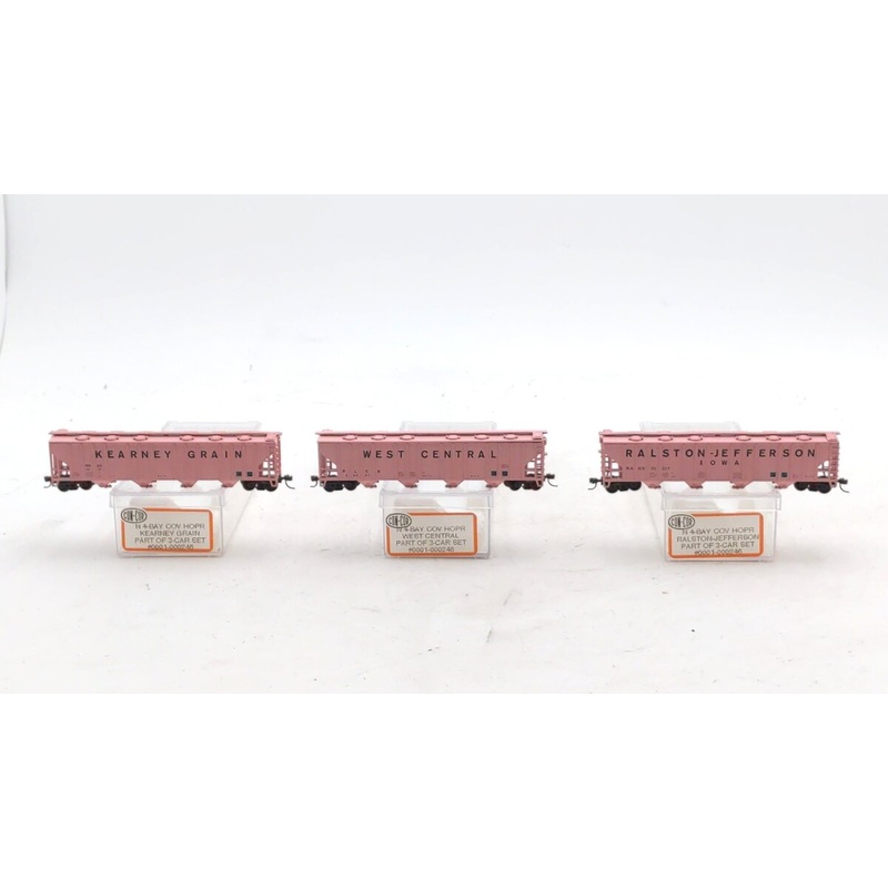 Con-Cor 0001-000246 N Scale Iowa Pink 4-Bay Covered Hopper (Set of 3) LN/Box