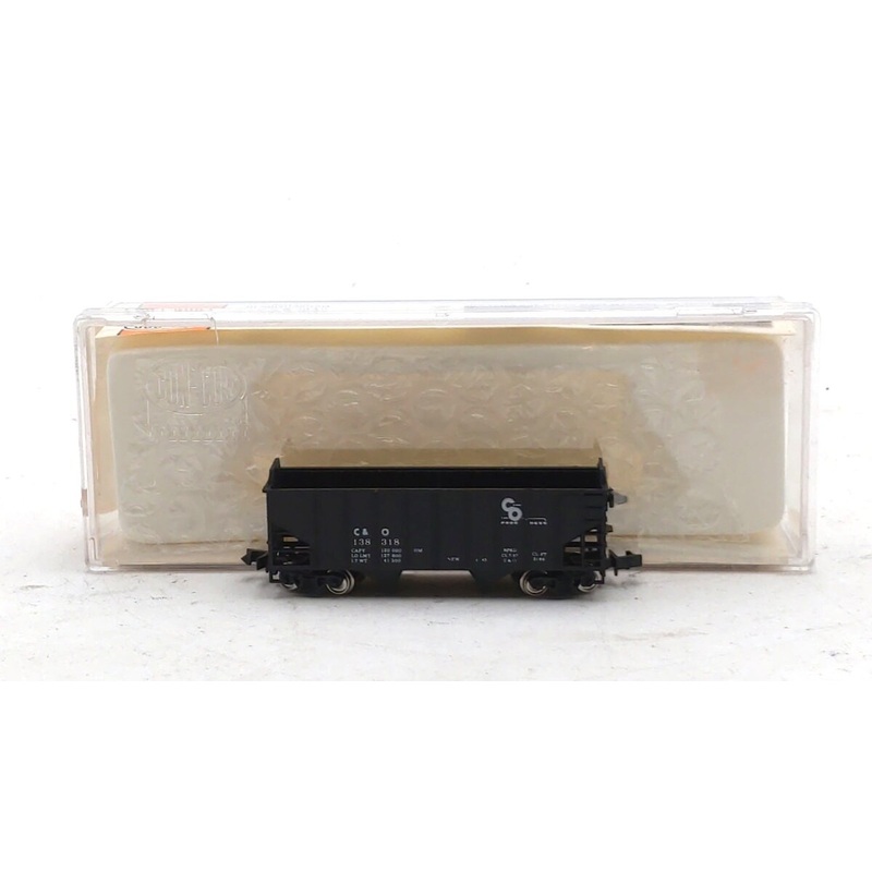 Con-Cor 001-556502-3 N Scale Chesapeake & Ohio 70 Ton 2-Bay Hopper #138318 EX/Box