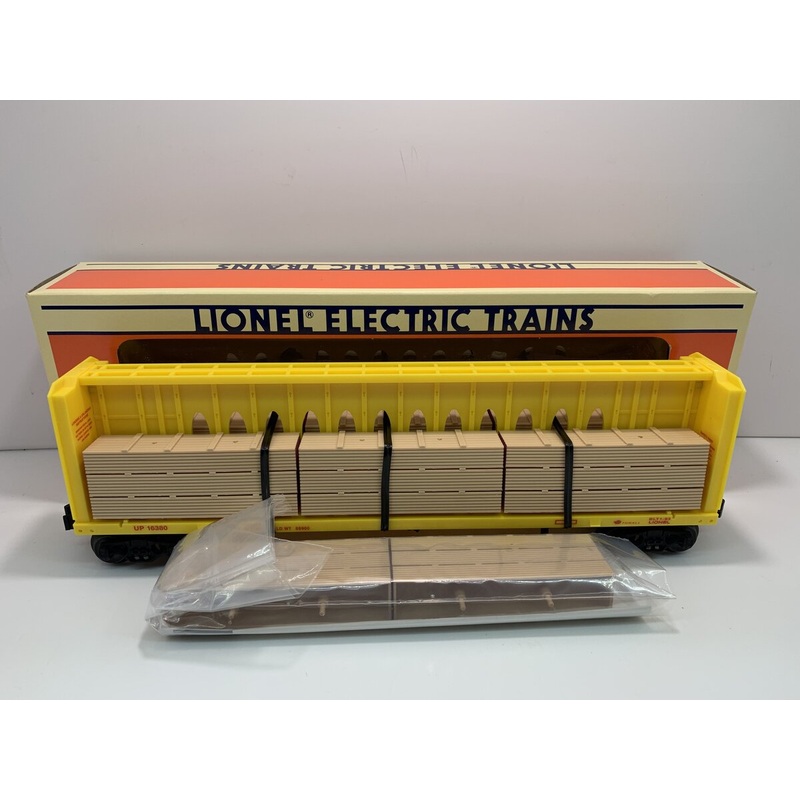 Lionel 6-16380 O Gauge Union Pacific Center I-Beam Flatcar with Wood Load LN/Box