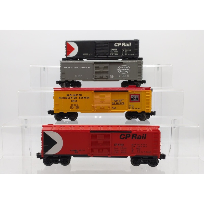 Lionel O Assorted Freight Cars: 9700, 19823, 9729, 9703 [4] VG