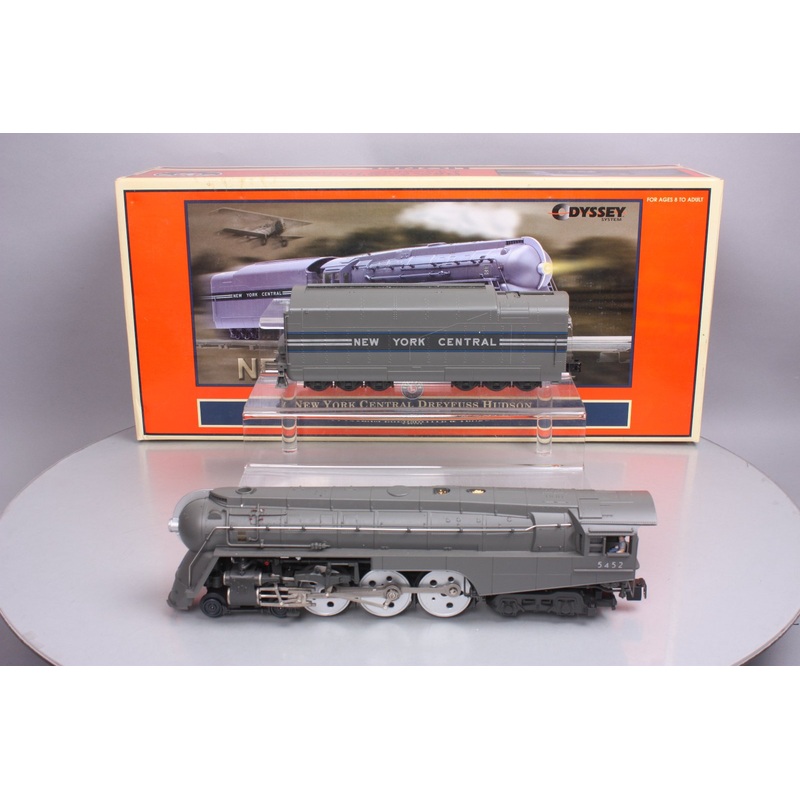 Lionel 6-28084 O NYC Dreyfus Hudson Steam Locomotive & Tender #5452 w/ TMCC LN/Box