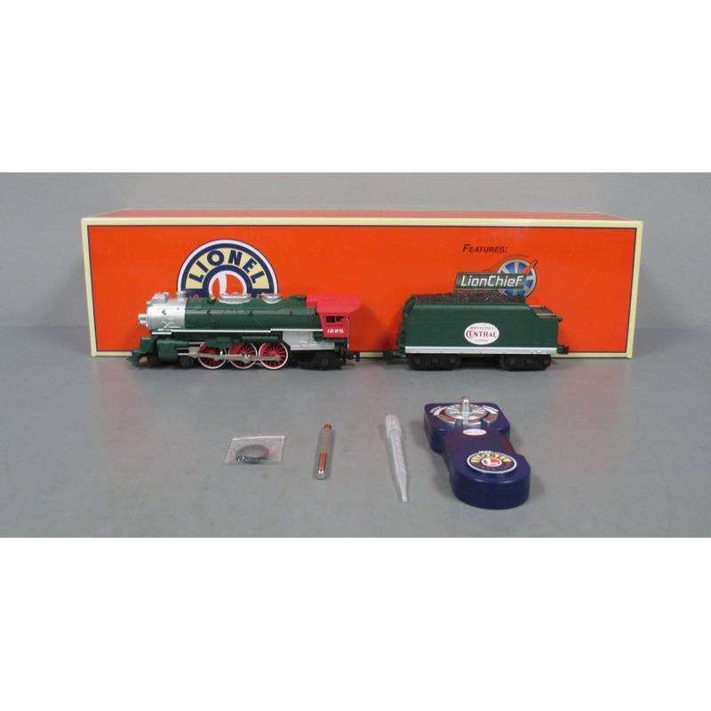 Lionel 6-83214 O North Pole Central LionChief Plus 4-6-2 Pacific Steam Loco #25 LN/Box