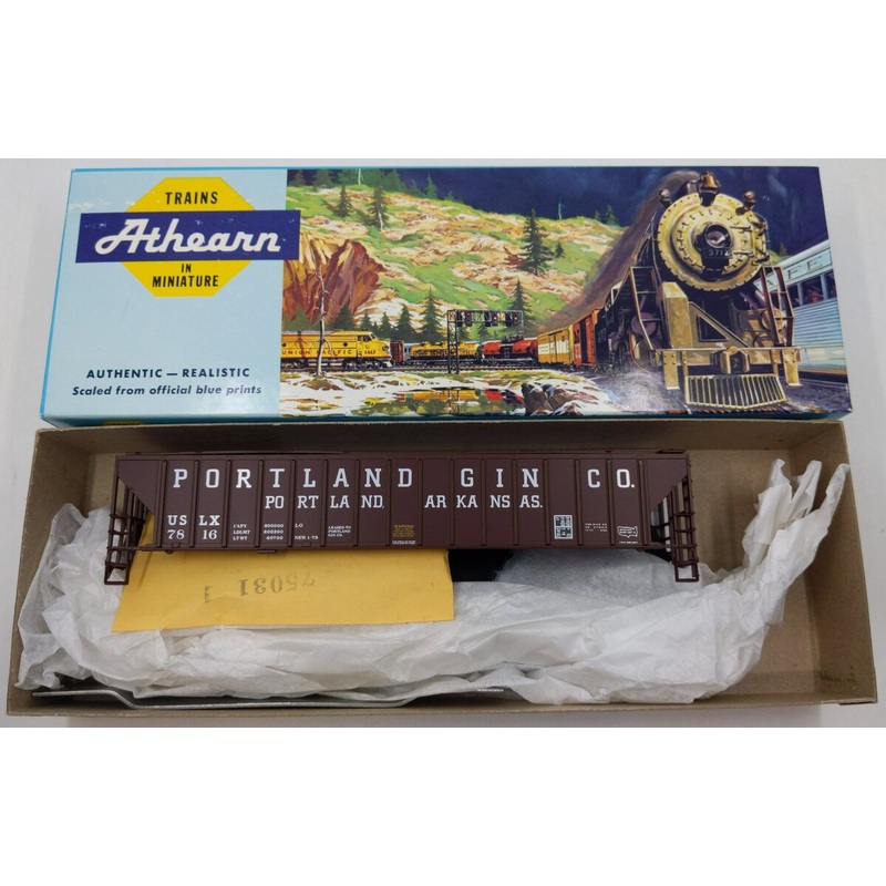 Athearn 2347 HO Portland Gin Co. 54 PS 3-Bay Covered Hopper USLX