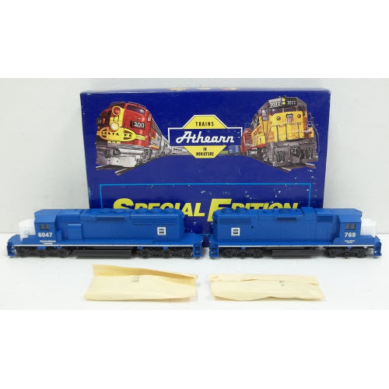 Athearn 2217 HO Electro-Motive Leasing SD-40 and GP38-2 AA Diesel Locomotive Set LN/Box