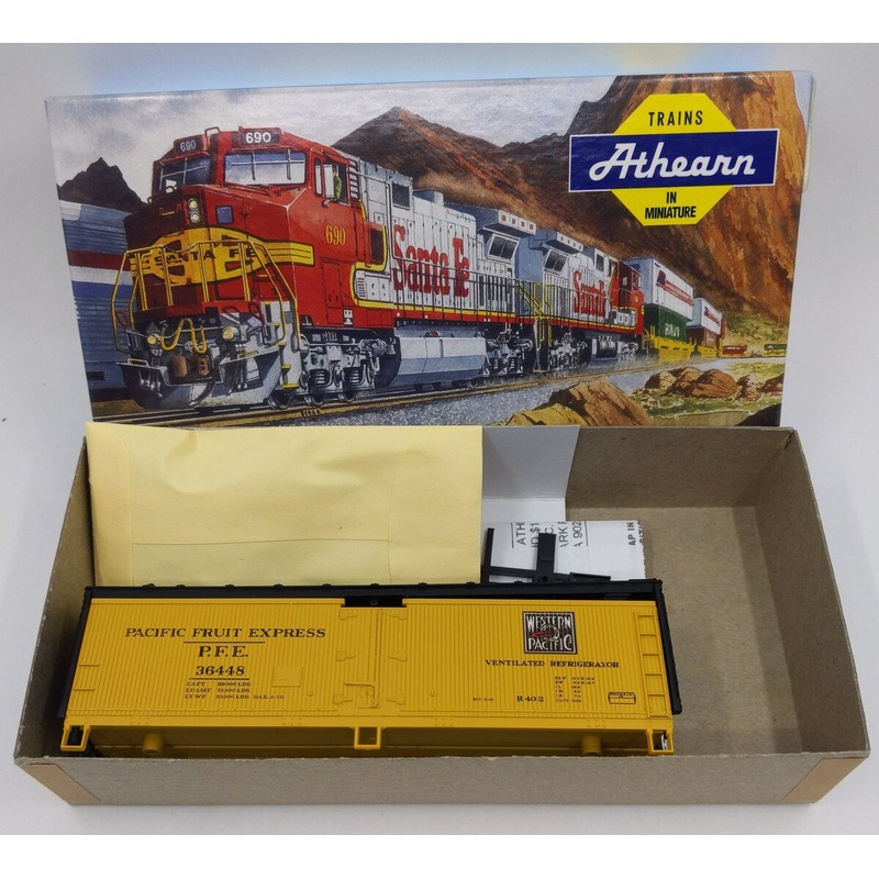 Athearn 5214 HO 40′ Reefer Car kit Pacific Fruit Express PFE